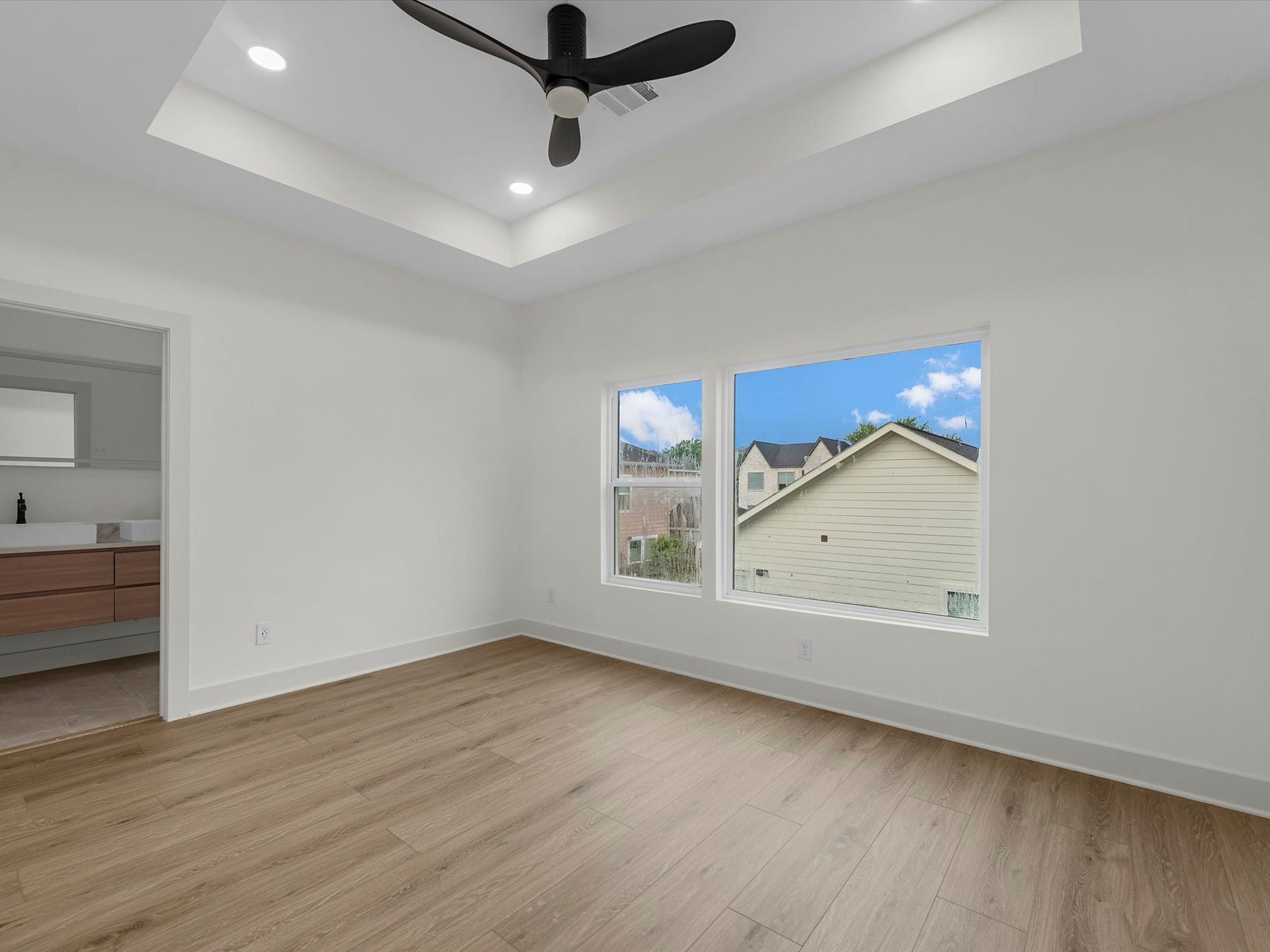 3307 Delhi Street, Houston, TX 77022 Unit 2: Primary Bedroom