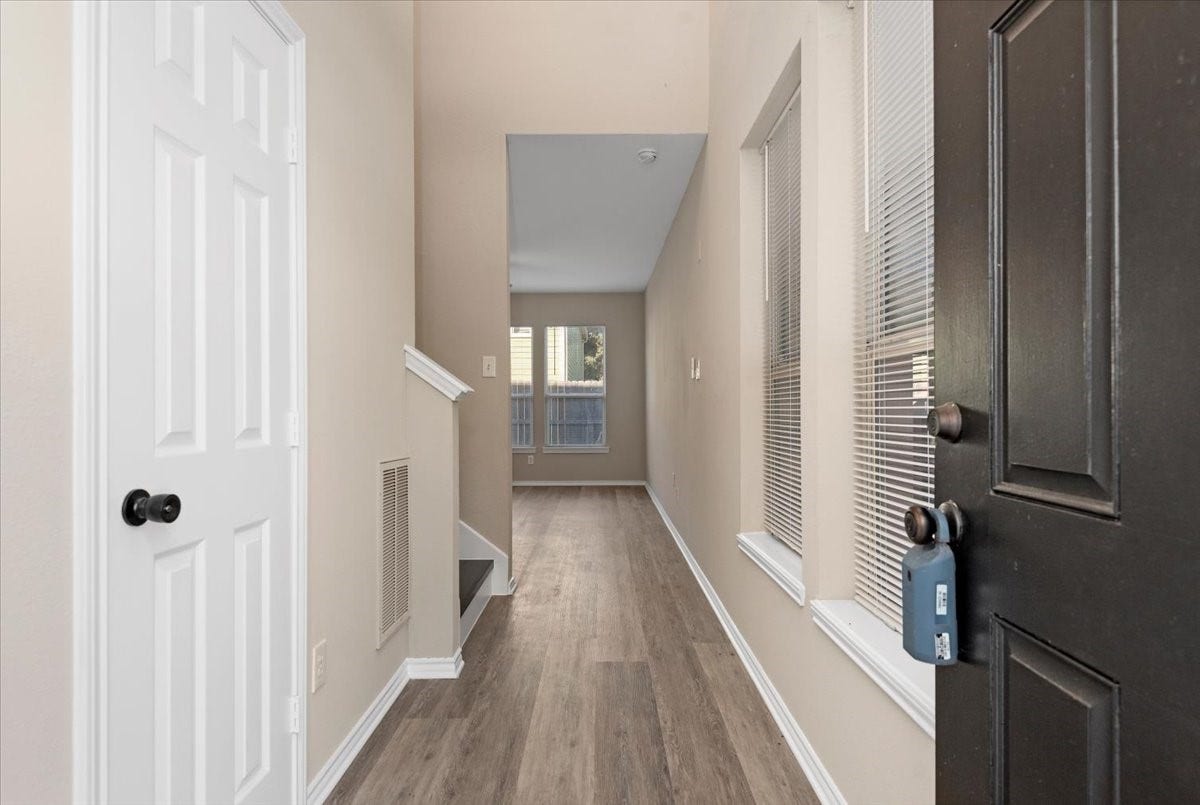 16555 Pentonshire Lane, Houston, TX 77090 16555 Pentonshire Lane, Houston, TX 77090