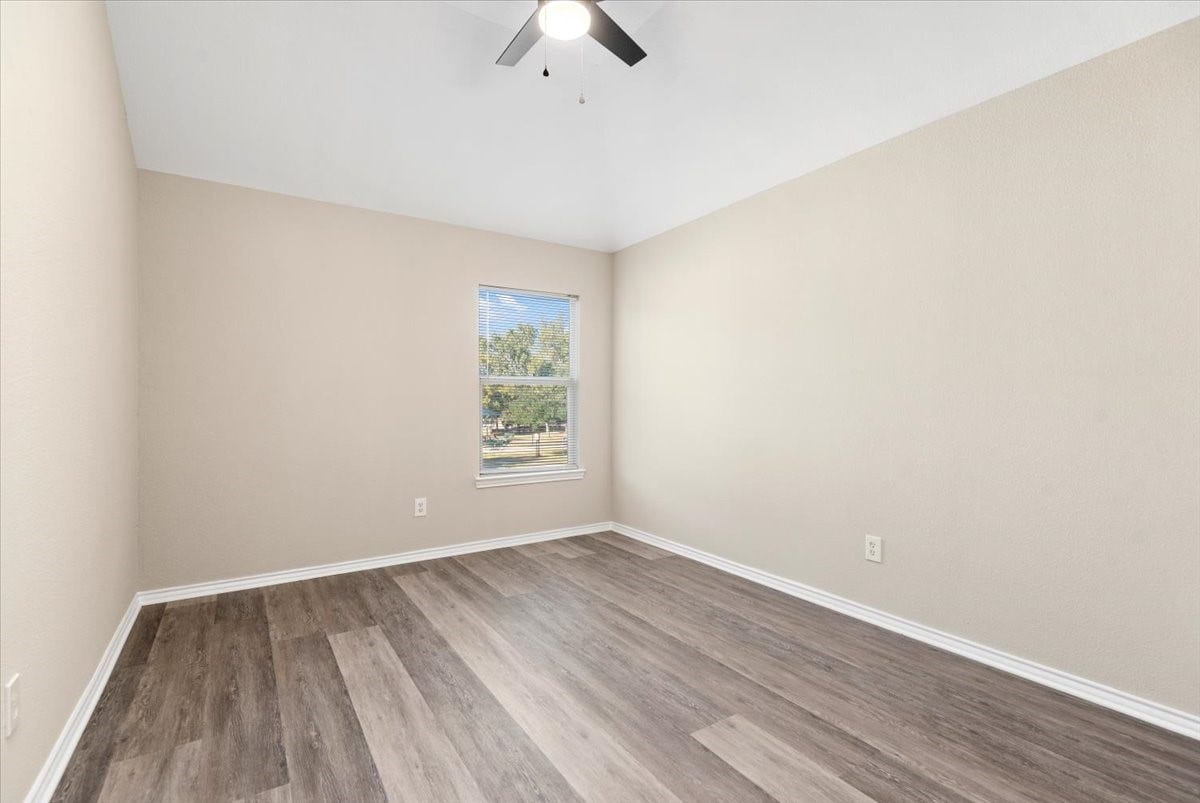 16555 Pentonshire Lane, Houston, TX 77090 16555 Pentonshire Lane, Houston, TX 77090