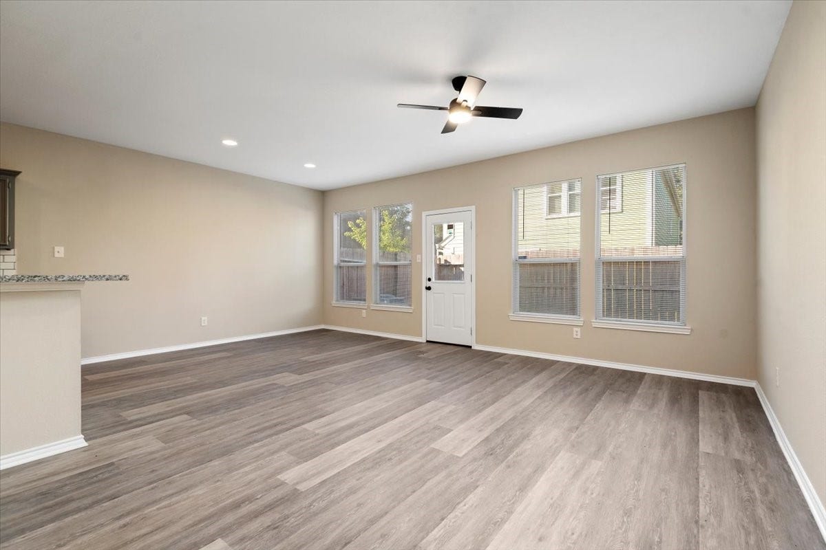 16555 Pentonshire Lane, Houston, TX 77090 16555 Pentonshire Lane, Houston, TX 77090