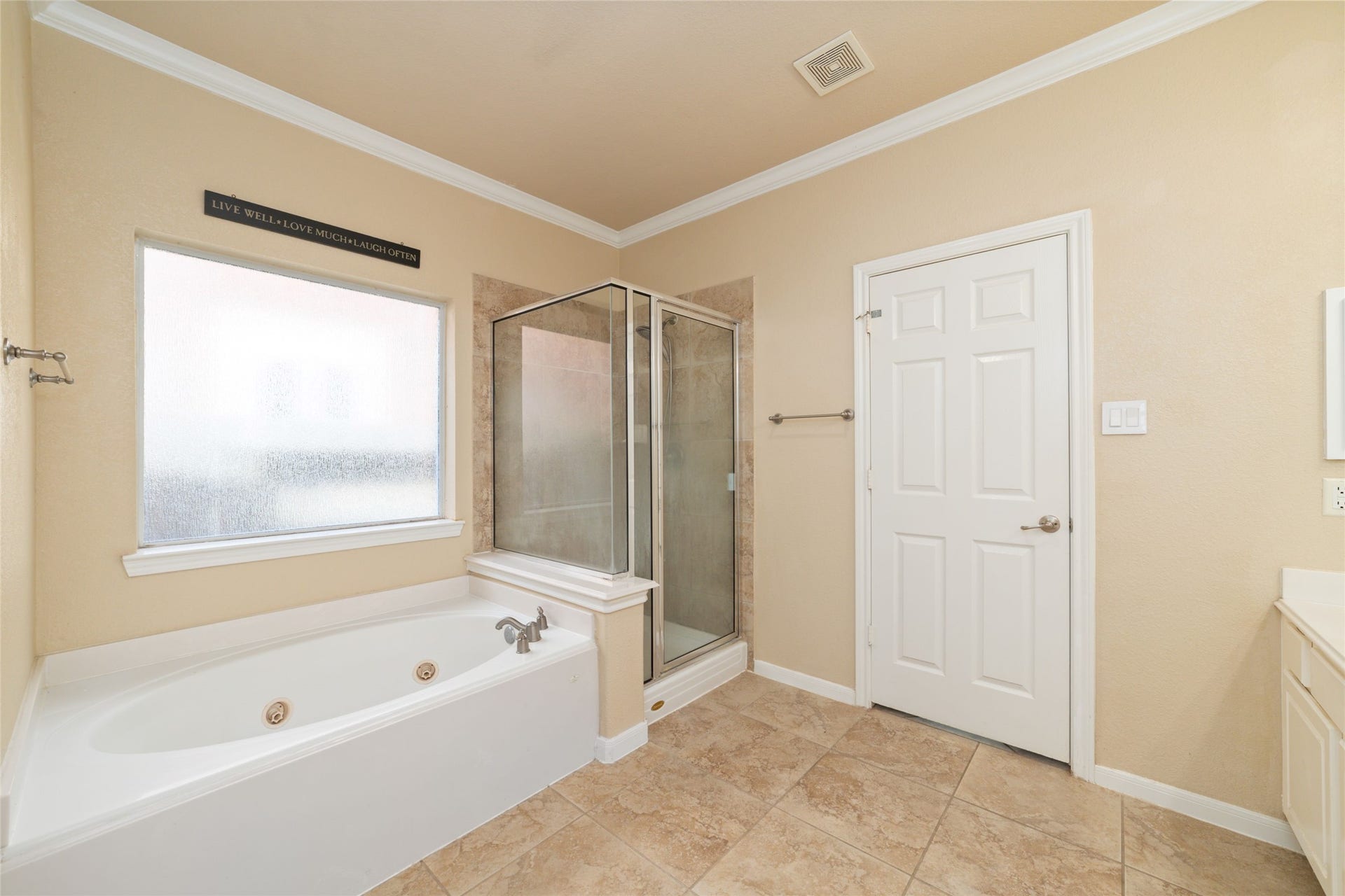 9722 Eagle Peak Court, Katy, TX 77494 Master Bathroom 1st