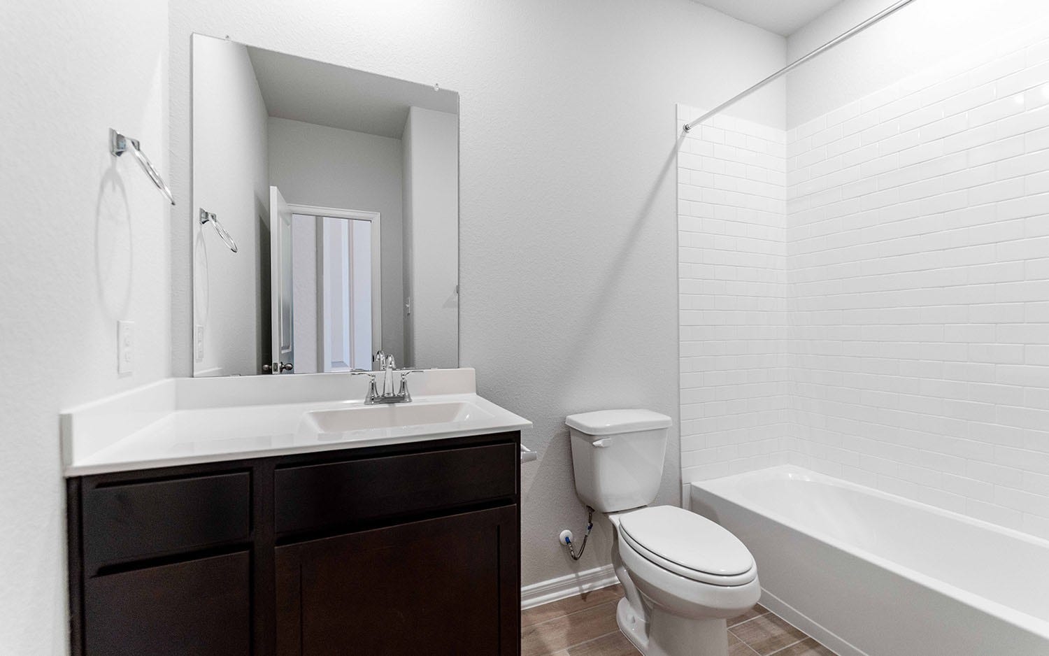 2822 Peridot Drive, Rosharon, TX 77583 2822 Peridot Drive, Rosharon, TX 77583