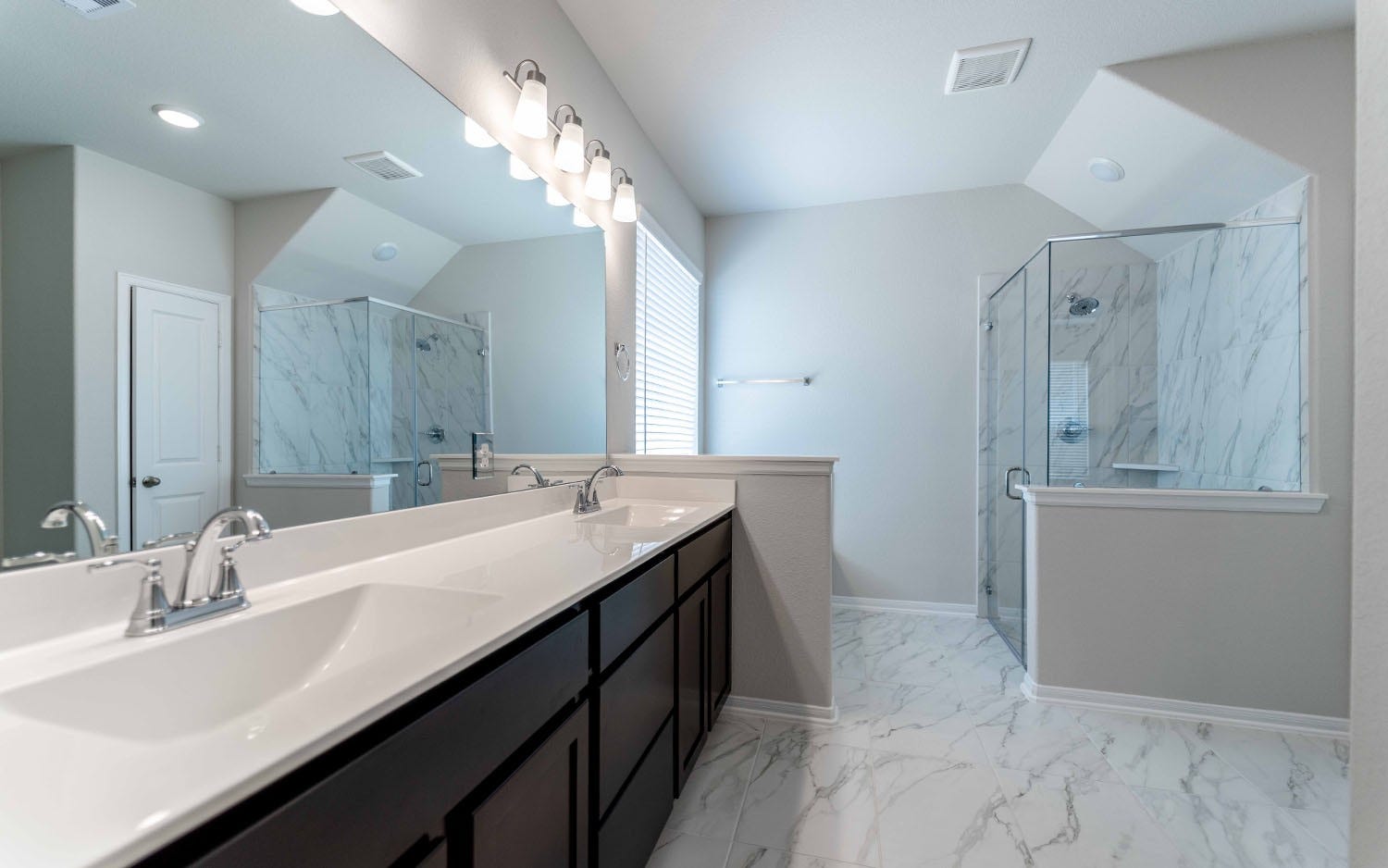 2822 Peridot Drive, Rosharon, TX 77583 2822 Peridot Drive, Rosharon, TX 77583