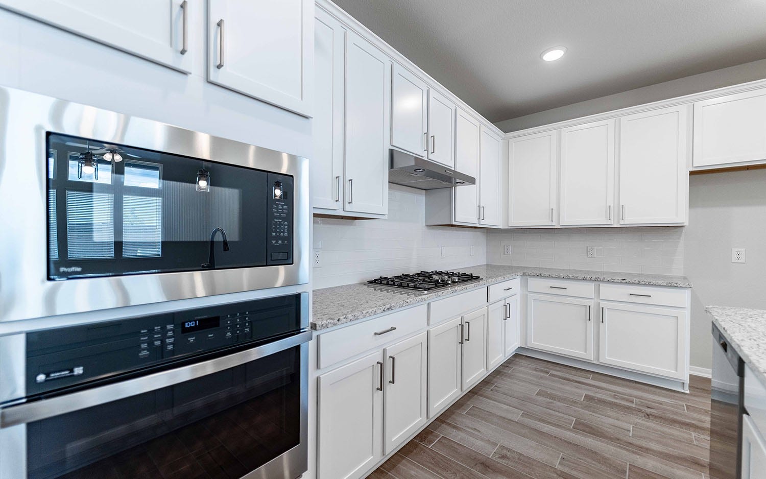 2822 Peridot Drive, Rosharon, TX 77583 2822 Peridot Drive, Rosharon, TX 77583