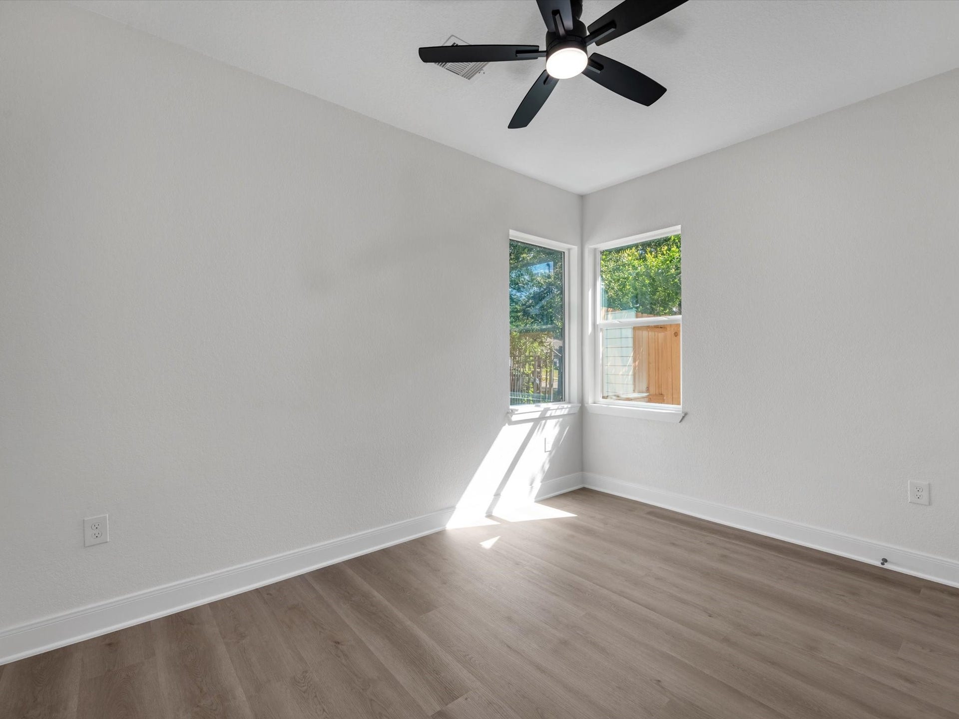 4814 Winfree Drive, Houston, TX 77021 4814 Winfree Drive, Houston, TX 77021