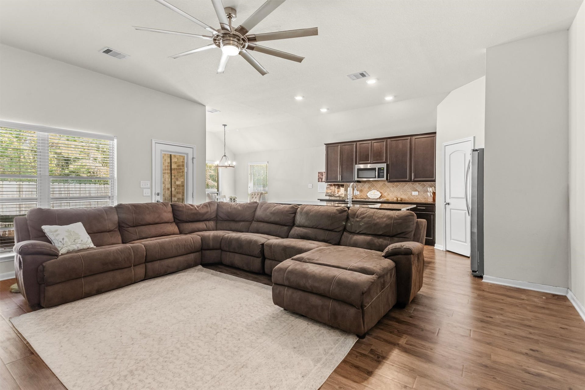 14344 N Summerchase Circle, Willis, TX 77318 14344 N Summerchase Circle, Willis, TX 77318