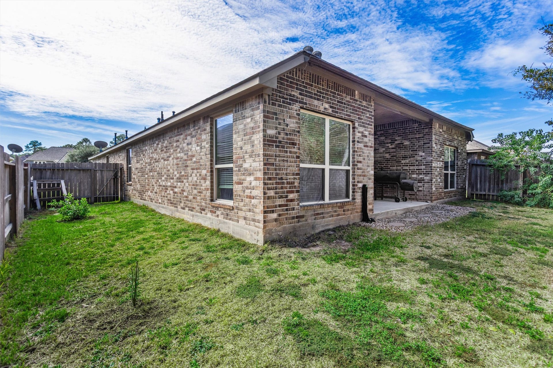 14344 N Summerchase Circle, Willis, TX 77318 14344 N Summerchase Circle, Willis, TX 77318