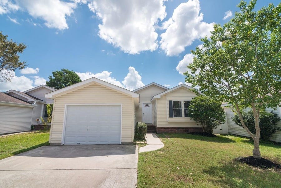 Property photo for 10115 Berrybriar Lane, Tomball, TX