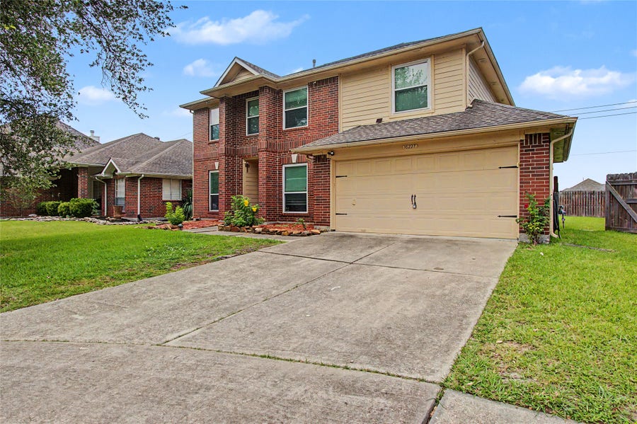 Property photo for 16227 Affirmed Way, Friendswood, TX