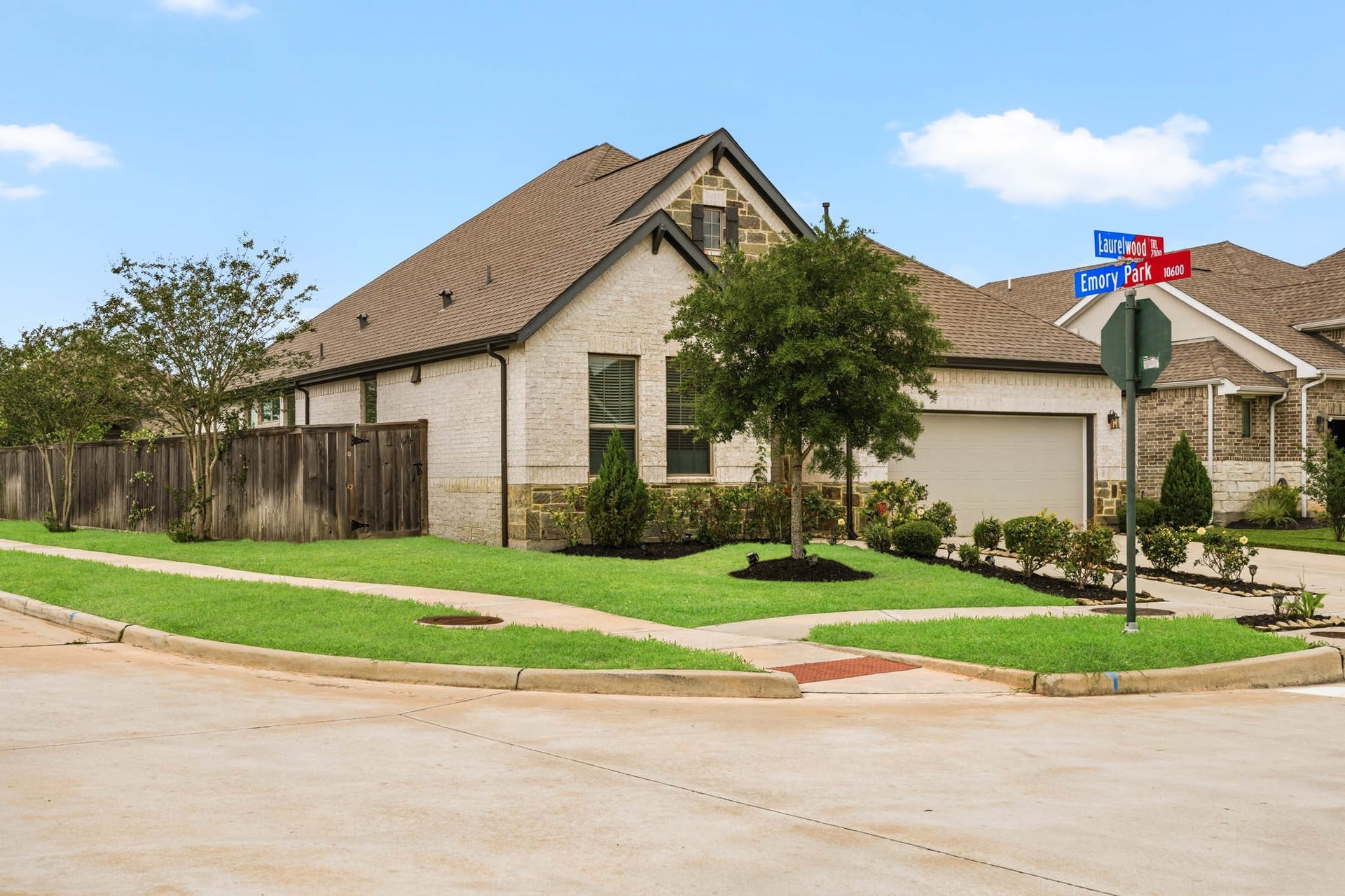 2003 Laurelwood Trail, Missouri City, TX 77459 2003 Laurelwood Trail, Missouri City, TX 77459