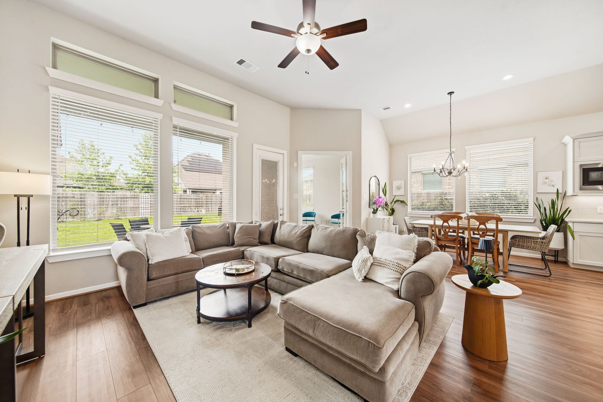 2003 Laurelwood Trail, Missouri City, TX 77459 2003 Laurelwood Trail, Missouri City, TX 77459