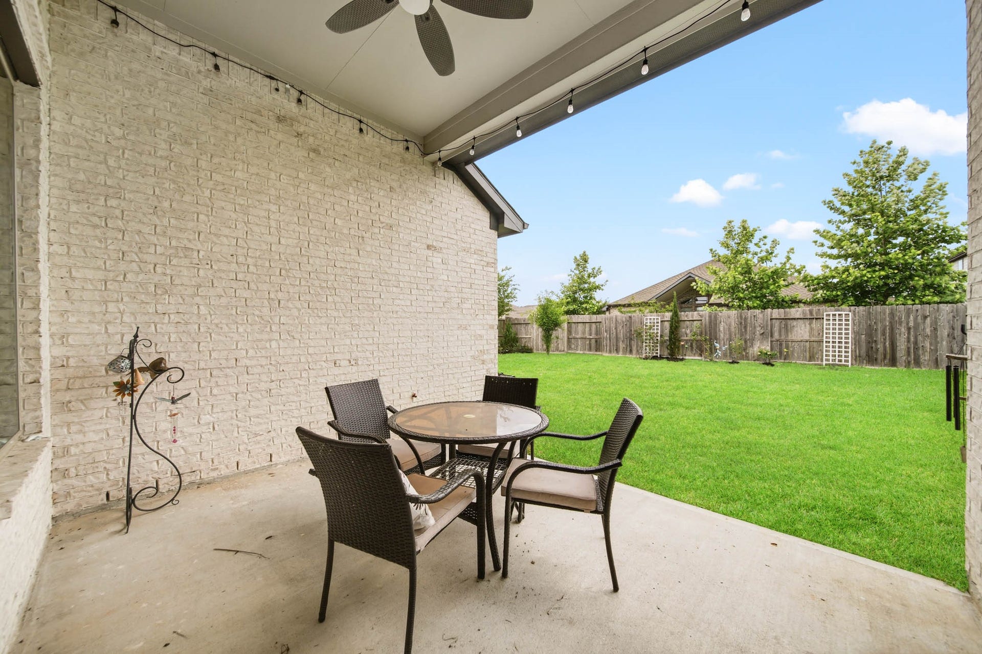 2003 Laurelwood Trail, Missouri City, TX 77459 2003 Laurelwood Trail, Missouri City, TX 77459