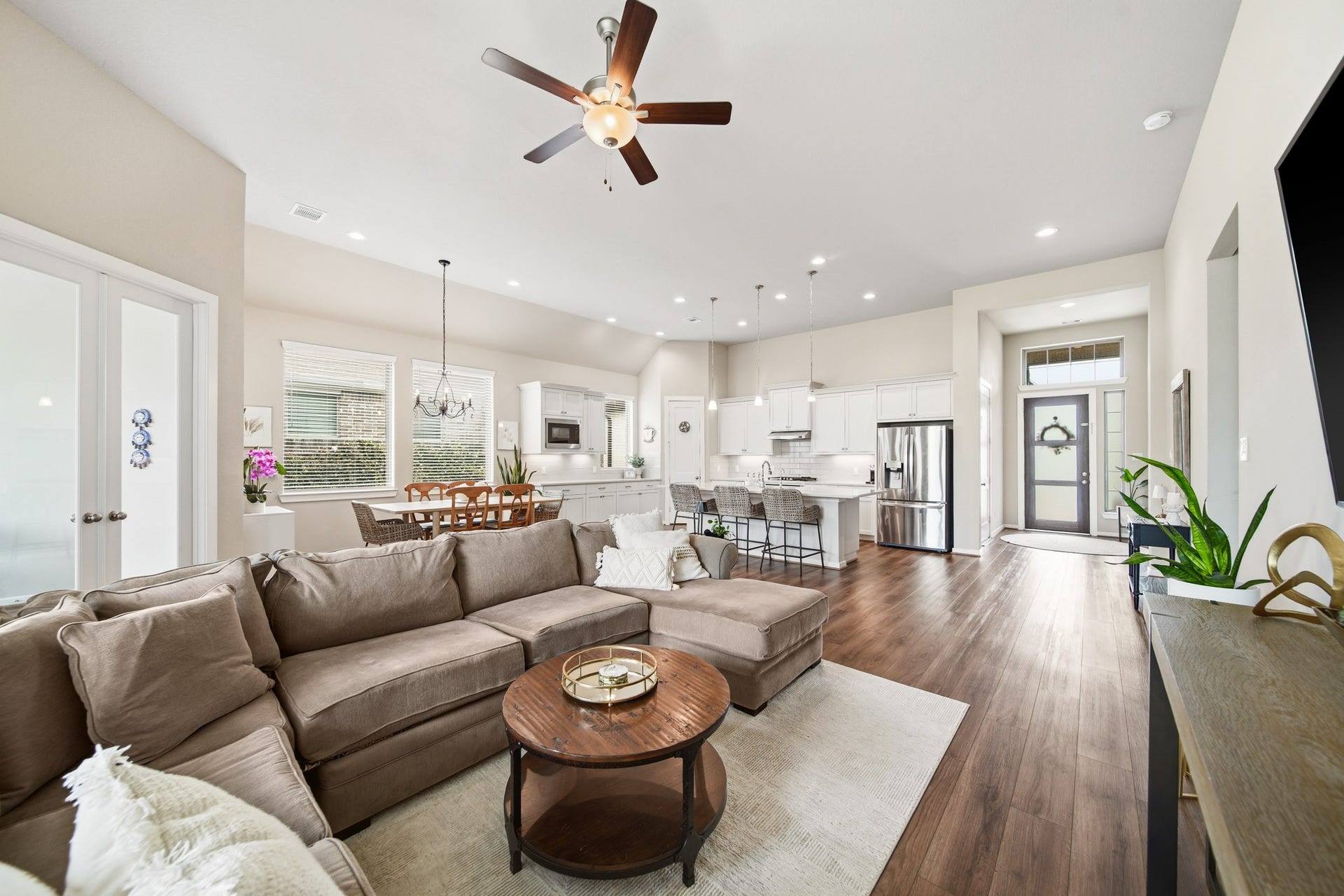 2003 Laurelwood Trail, Missouri City, TX 77459 2003 Laurelwood Trail, Missouri City, TX 77459