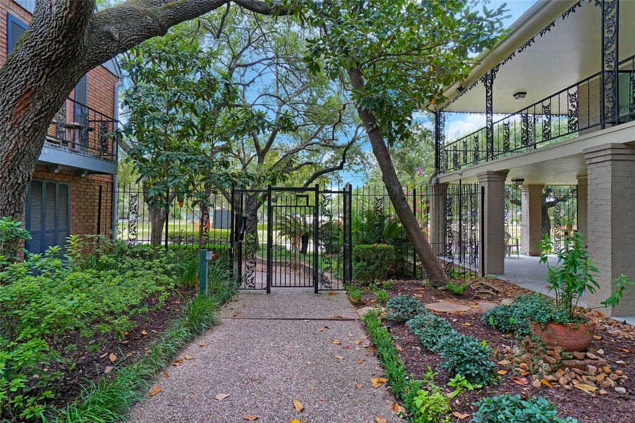 Property photo for 11550 Chimney Rock Road, #324, Houston, TX