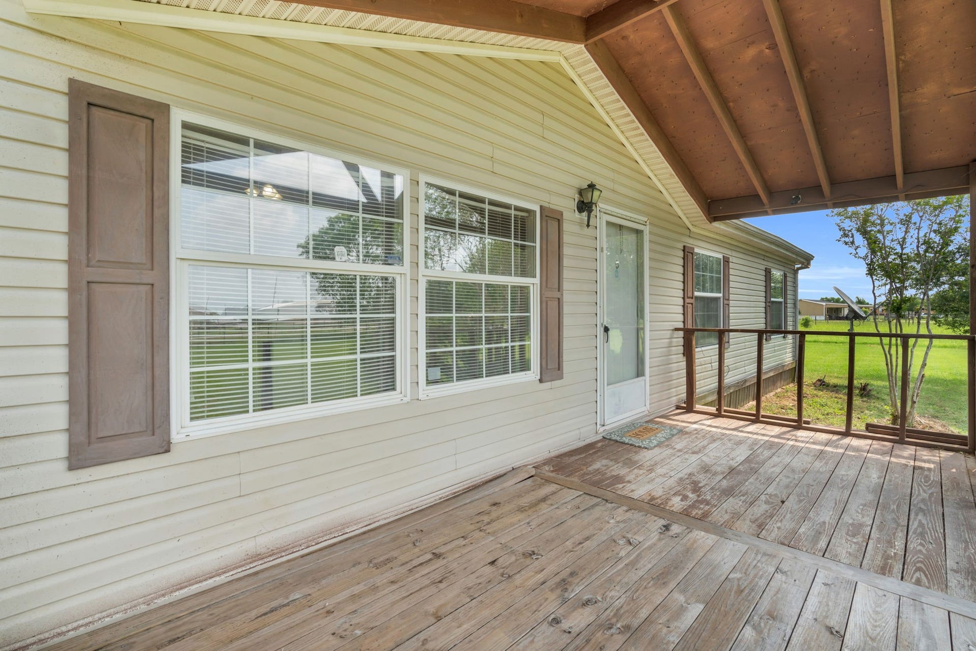 Welcome Home! 4 Bedroom, 2 Bath, Single Story Manufactured Home. 37038 Bell Rd.,Waller, TX 77484