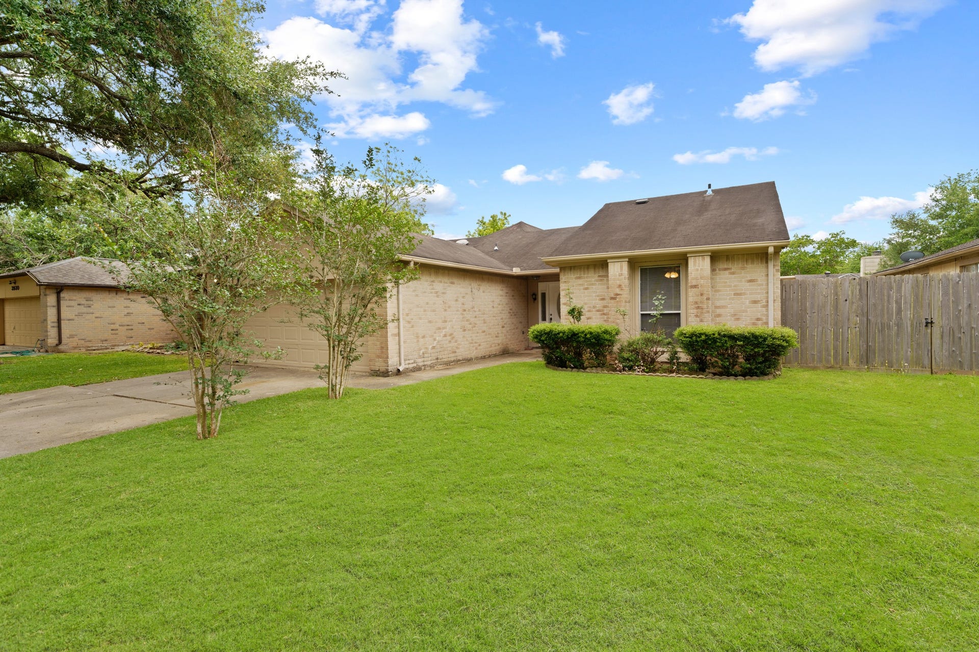 3926 Mill Rock Circle, Sugar Land, TX 77479 Between the spacious primary bedroom, gorgeous kitchen, which includes a large island and is open to the family room, the bonus room upstairs, and a large backyard with a covered patio and plenty of green space...this home truly has it all!