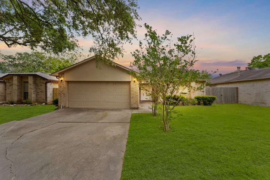Property photo for 3926 Mill Rock Circle, Sugar Land, TX