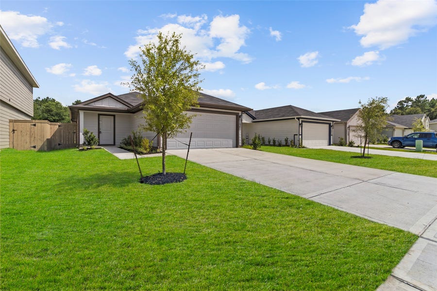 Property photo for 14351 Leafy Willow Drive, Splendora, TX