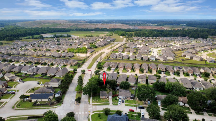 Property photo for 10603 Thorncliff Drive, Humble, TX