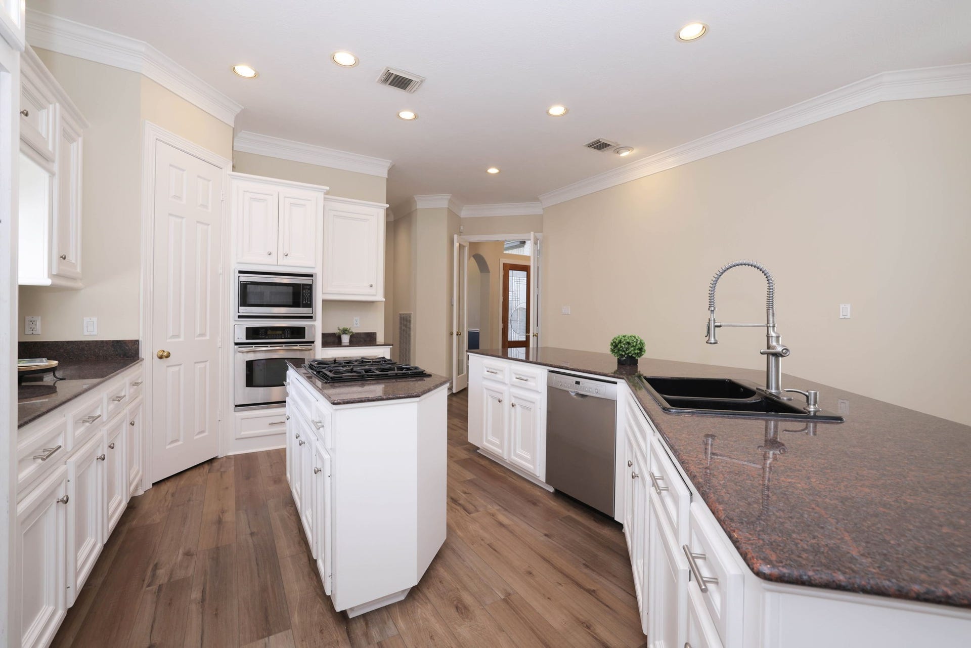 13807 Pegasus Road, Cypress, TX 77429 13807 Pegasus Road, Cypress, TX 77429
