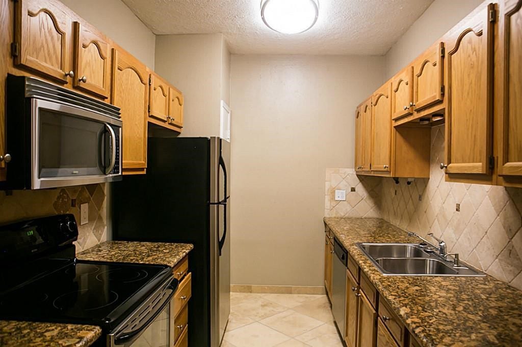 Granite countertops in the kitchen