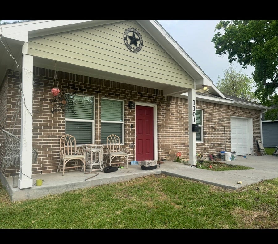 Property photo for 1101 11th 1/2 Street N, Texas City, TX