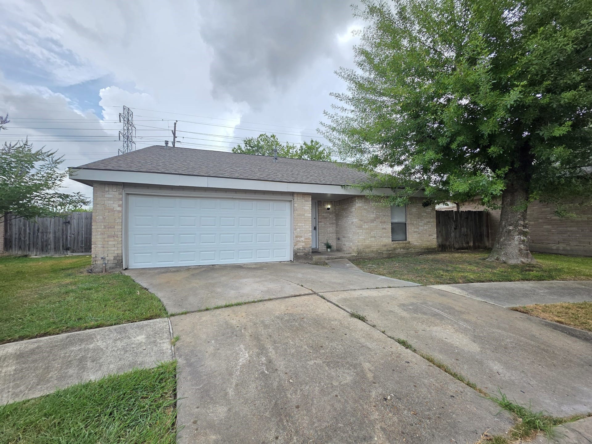 6607 Pouter Drive, Houston, TX 77083 6607 Pouter Drive, Houston, TX 77083
