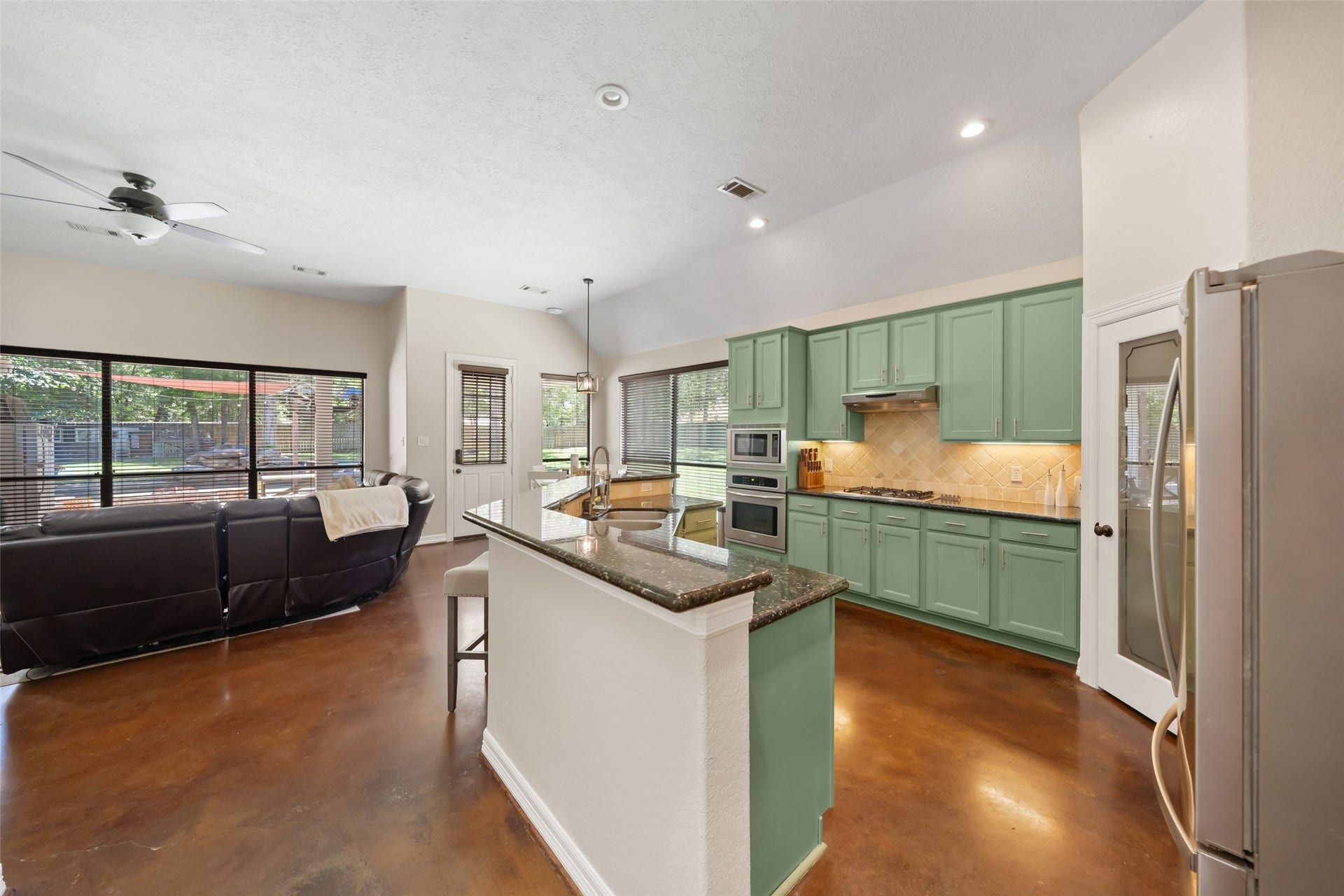 12300 Cedar Lane, Willis, TX 77378 12300 Cedar Lane, Willis, TX 77378