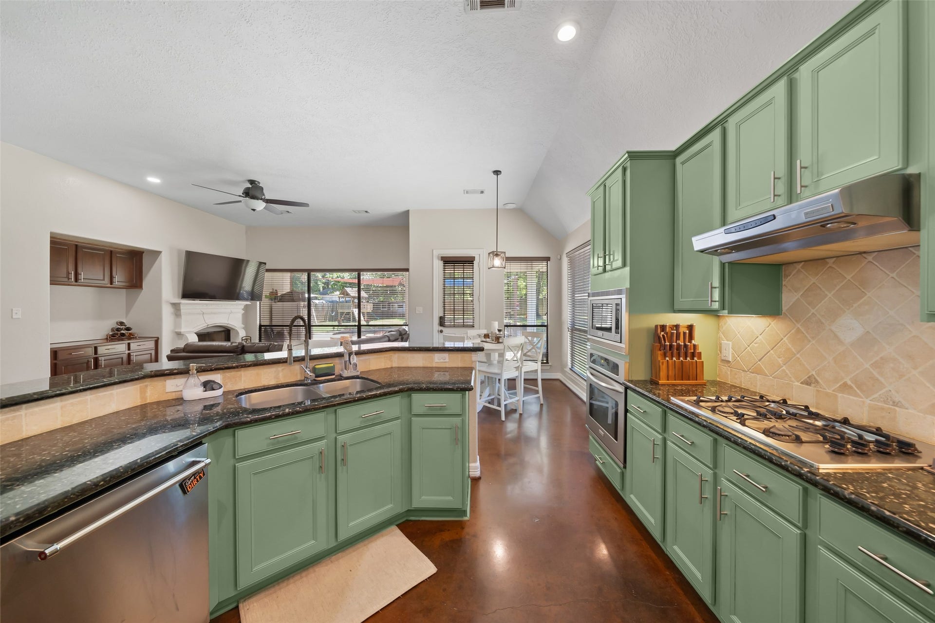 12300 Cedar Lane, Willis, TX 77378 12300 Cedar Lane, Willis, TX 77378