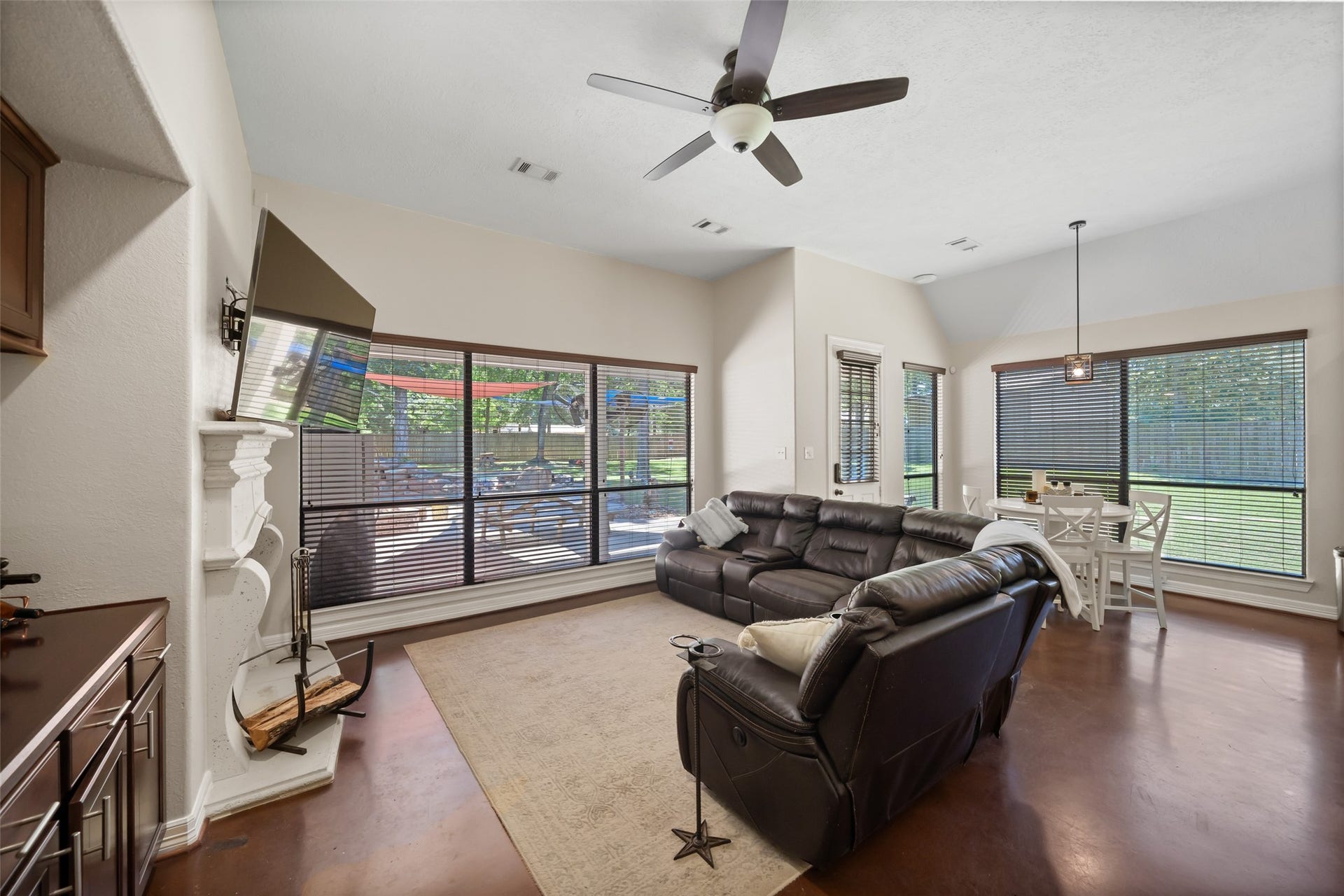 12300 Cedar Lane, Willis, TX 77378 12300 Cedar Lane, Willis, TX 77378