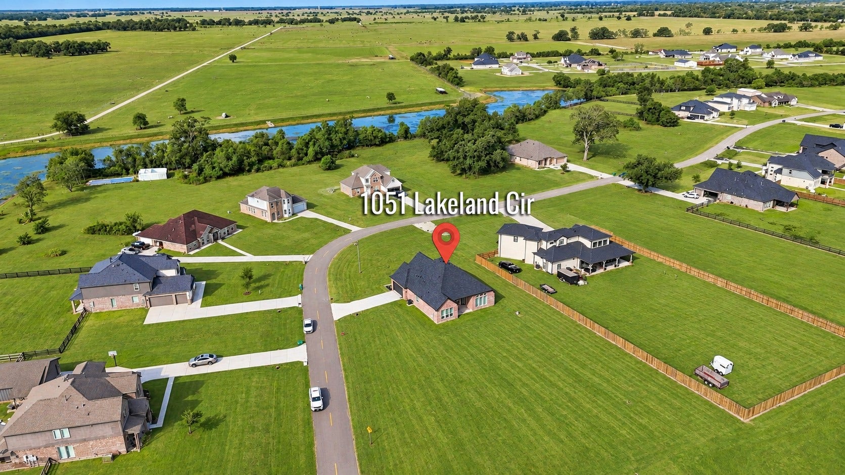 1051 Lakeland Circle, Rosharon, TX 77583 WHAT AN INCREDIBLE BIRD'S-EYE VIEW! Take in this SPECTACULAR aerial perspective showcasing this beautiful home nestled on an IMPRESSIVE 1.001-ACRE PROPERTY! Imagine the possibilities with all that WIDE-OPEN GREEN SPACE! Room to roam, entertain, garden, or create your very own backyard paradise! Enjoy the peaceful charm of country-style living, beautiful star-filled evenings, and the sights and sounds of nature and local wildlife! ALL THIS SPACE, LOW PROPERTY TAX RATE & SO MUCH MORE!