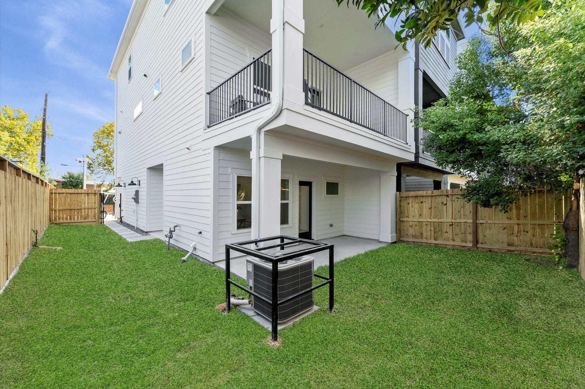4129 De George Street, Houston, TX 77009 4129 De George Street, Houston, TX 77009