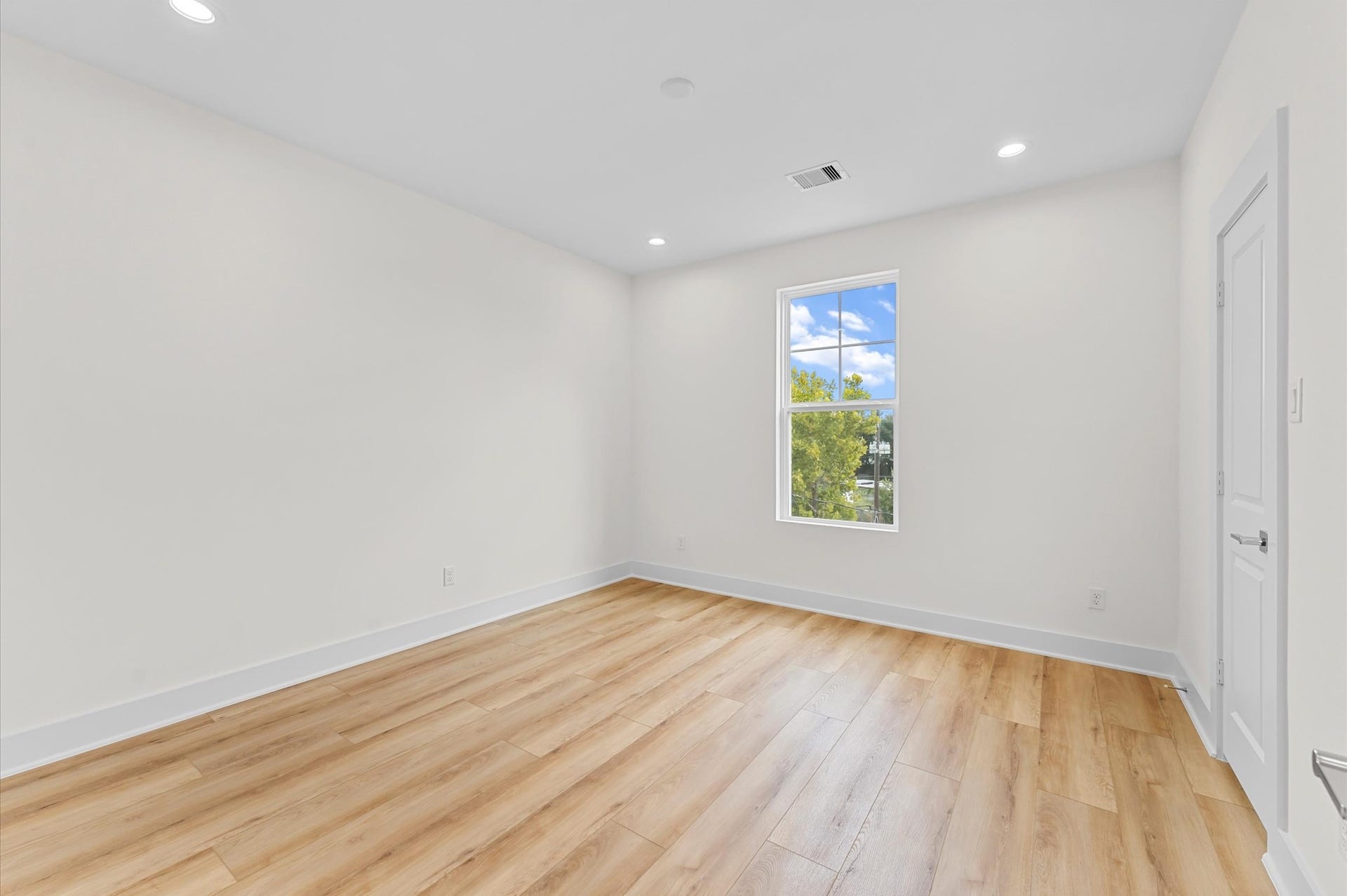 4129 De George Street, Houston, TX 77009 4129 De George Street, Houston, TX 77009