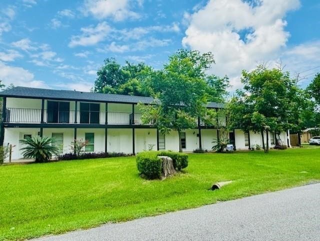 Property photo for 122 N Iowa Avenue, #4, League City, TX