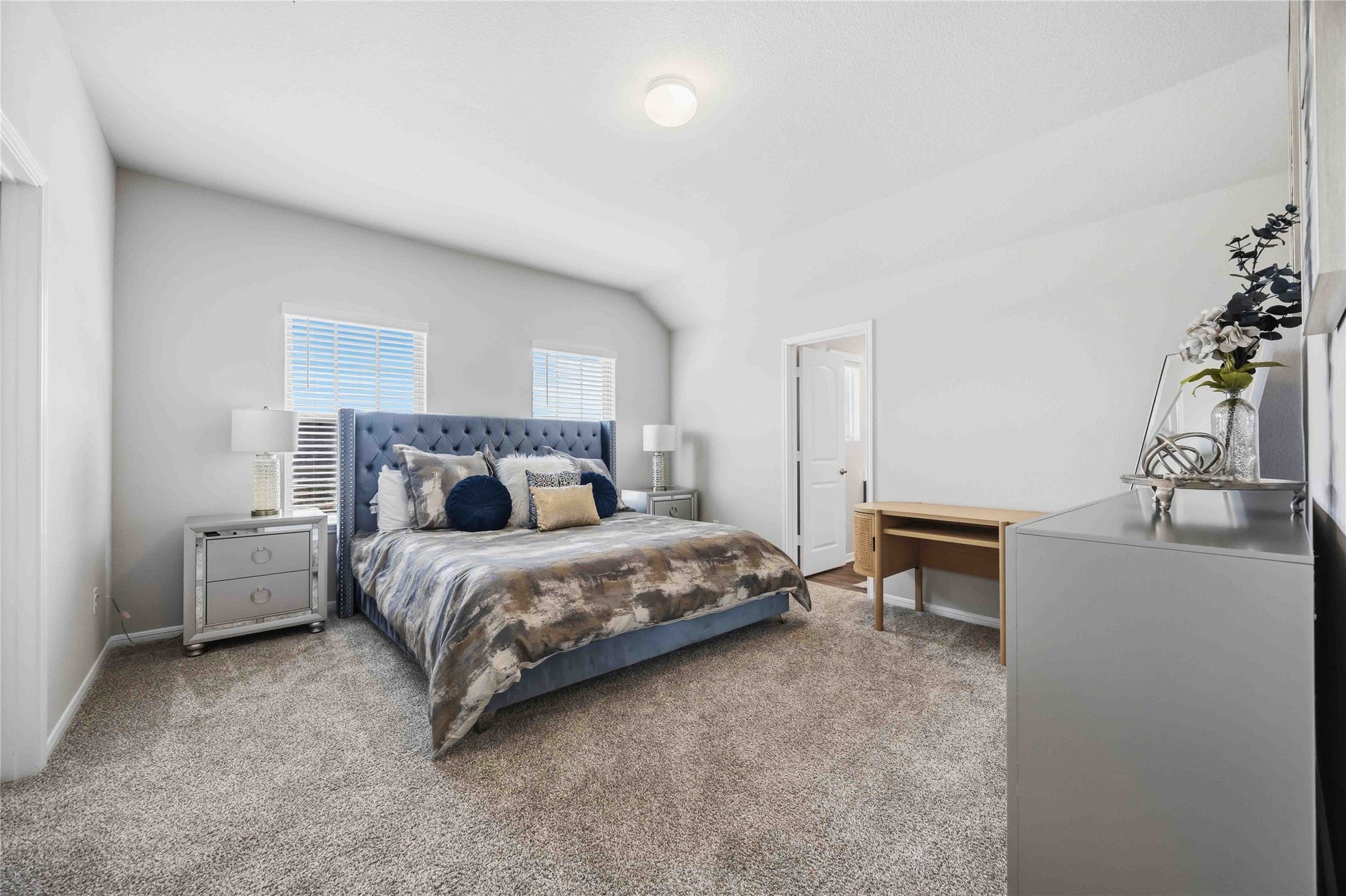 488 Westlake Landing, Conroe, TX 77304 Large Secondary Primary bedroom on the second floor with onsuite bath.