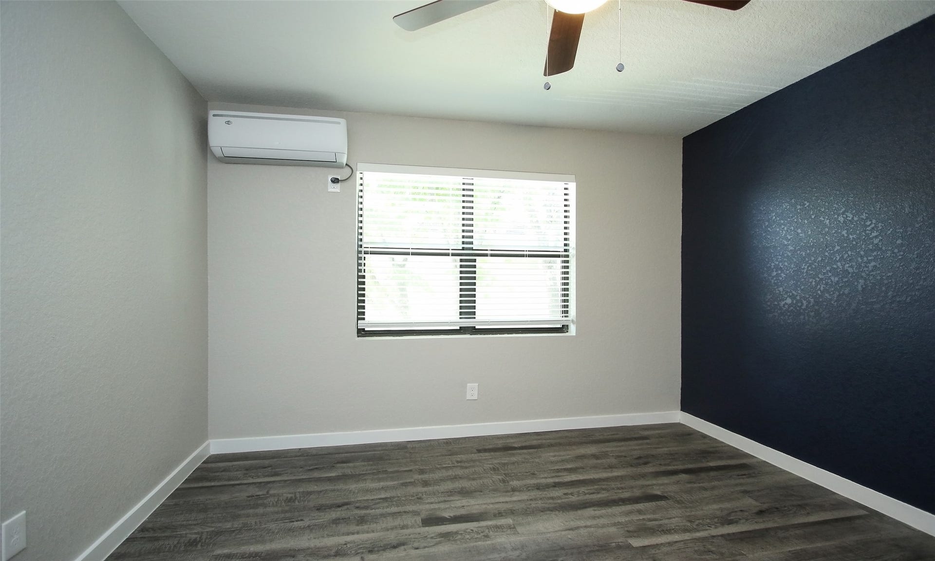 5201 Crawford Street, #3, Houston, TX 77004 5201 Crawford Street, #3, Houston, TX 77004