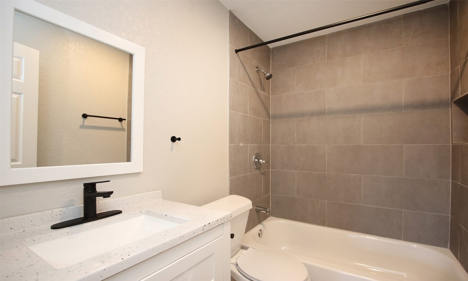 5201 Crawford Street, #3, Houston, TX 77004 5201 Crawford Street, #3, Houston, TX 77004