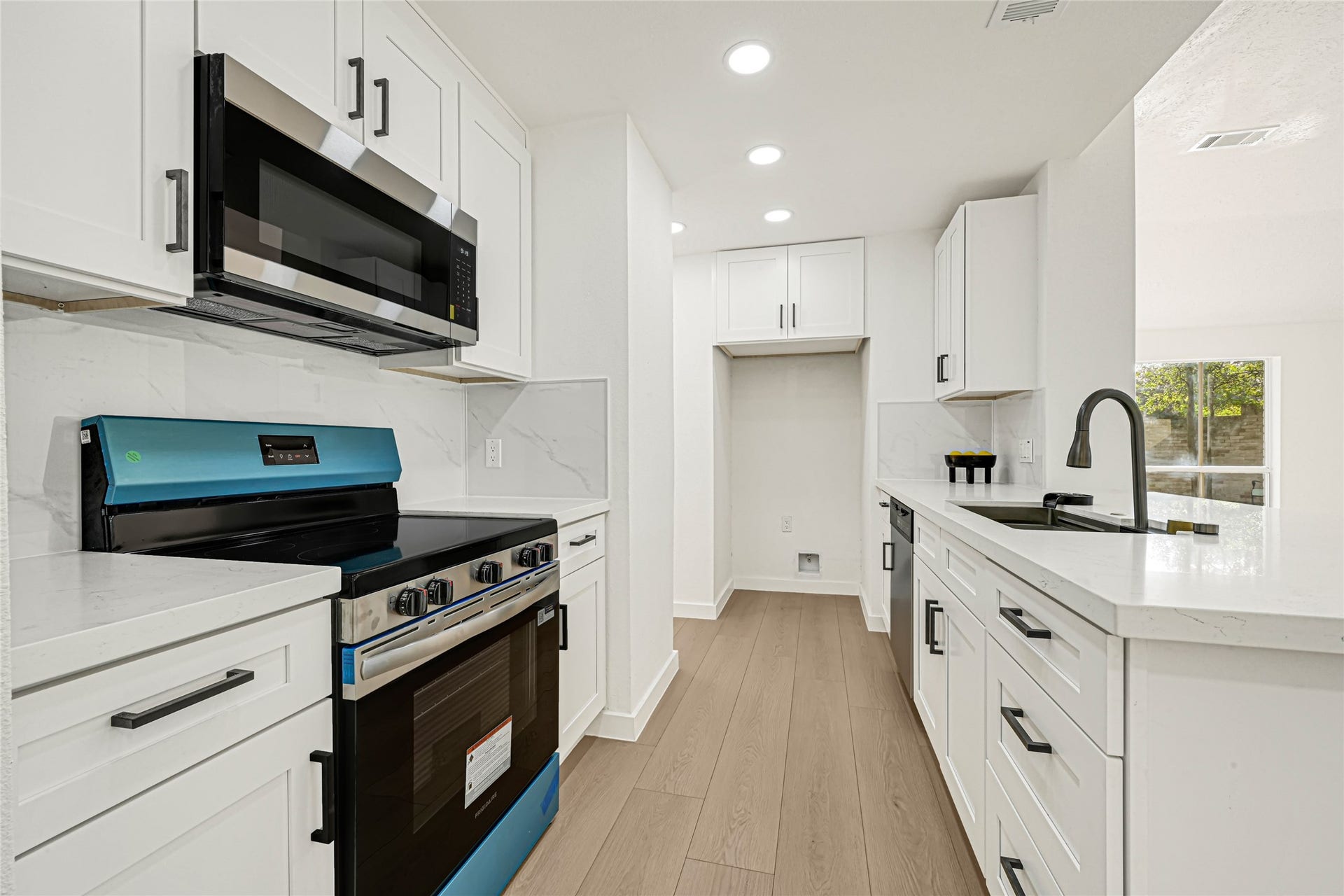 8303 Spring Wind Drive, Houston, TX 77040 8303 Spring Wind Drive, Houston, TX 77040