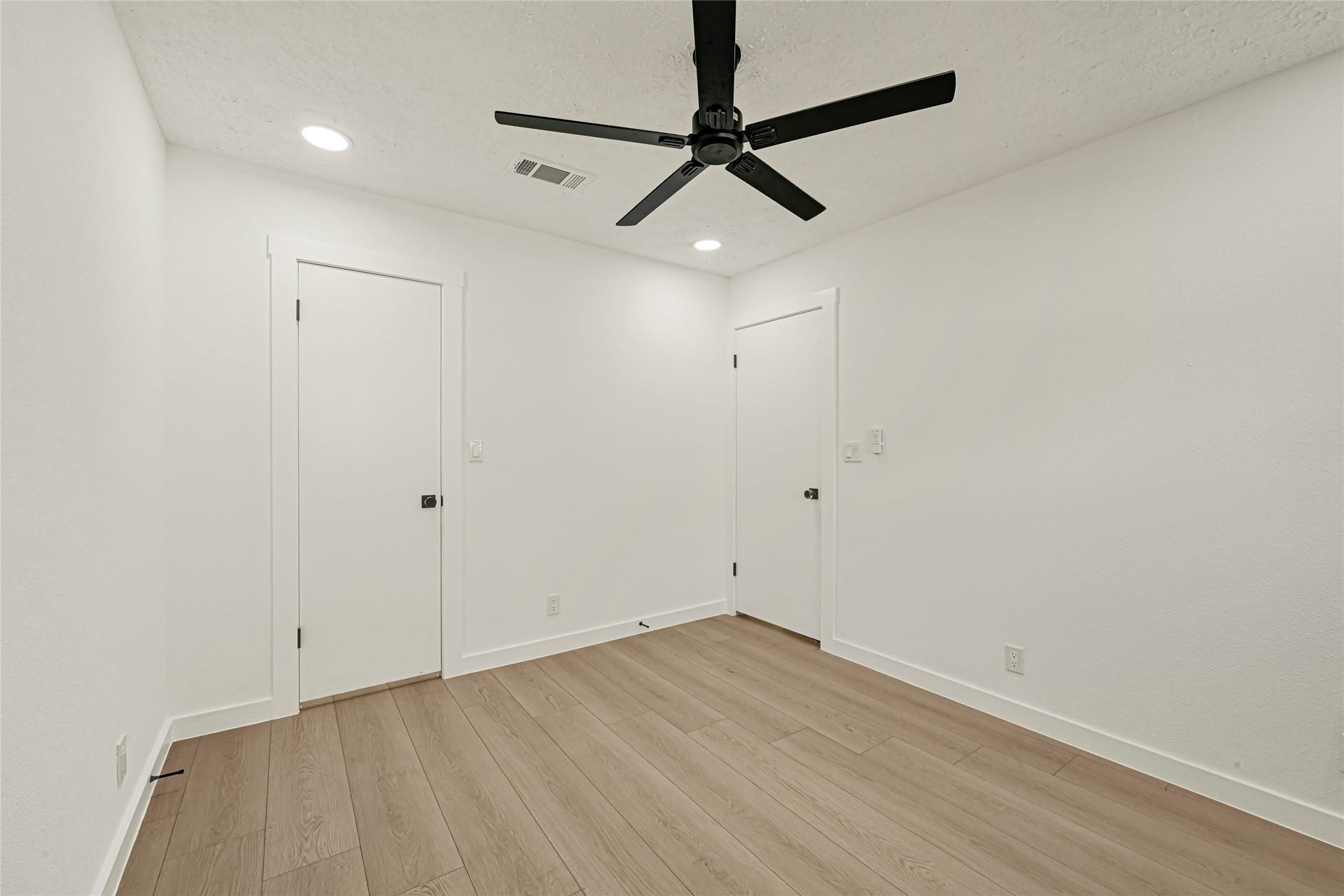 8303 Spring Wind Drive, Houston, TX 77040 8303 Spring Wind Drive, Houston, TX 77040