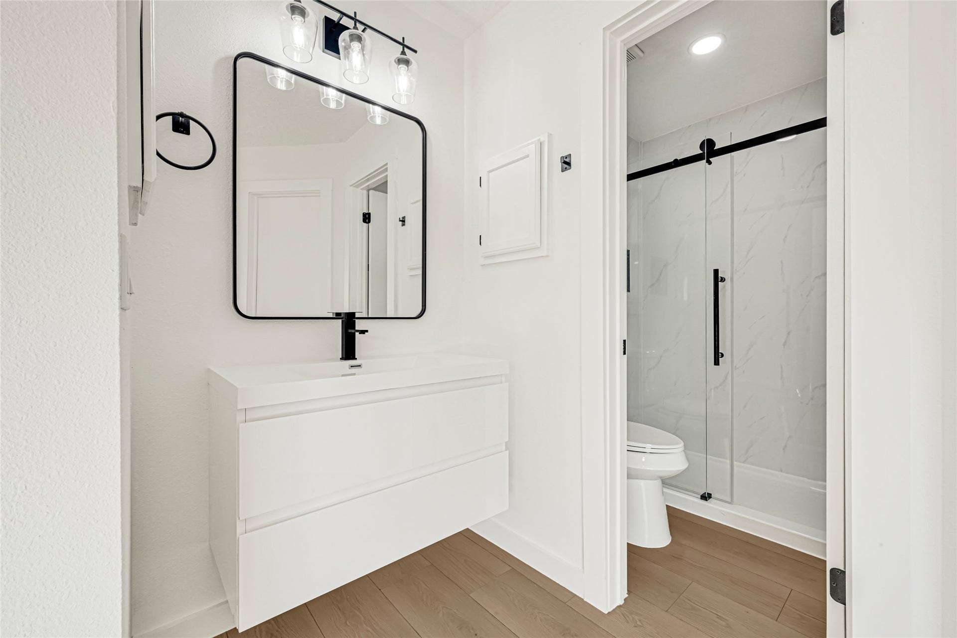 8303 Spring Wind Drive, Houston, TX 77040 8303 Spring Wind Drive, Houston, TX 77040