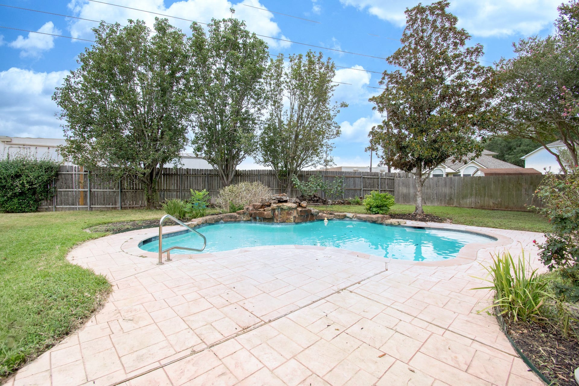 2507 Sage Brush Lane, Sugar Land, TX 77479 Everyone knows it's better to purchase a home with the pool than put a new one yourself!
