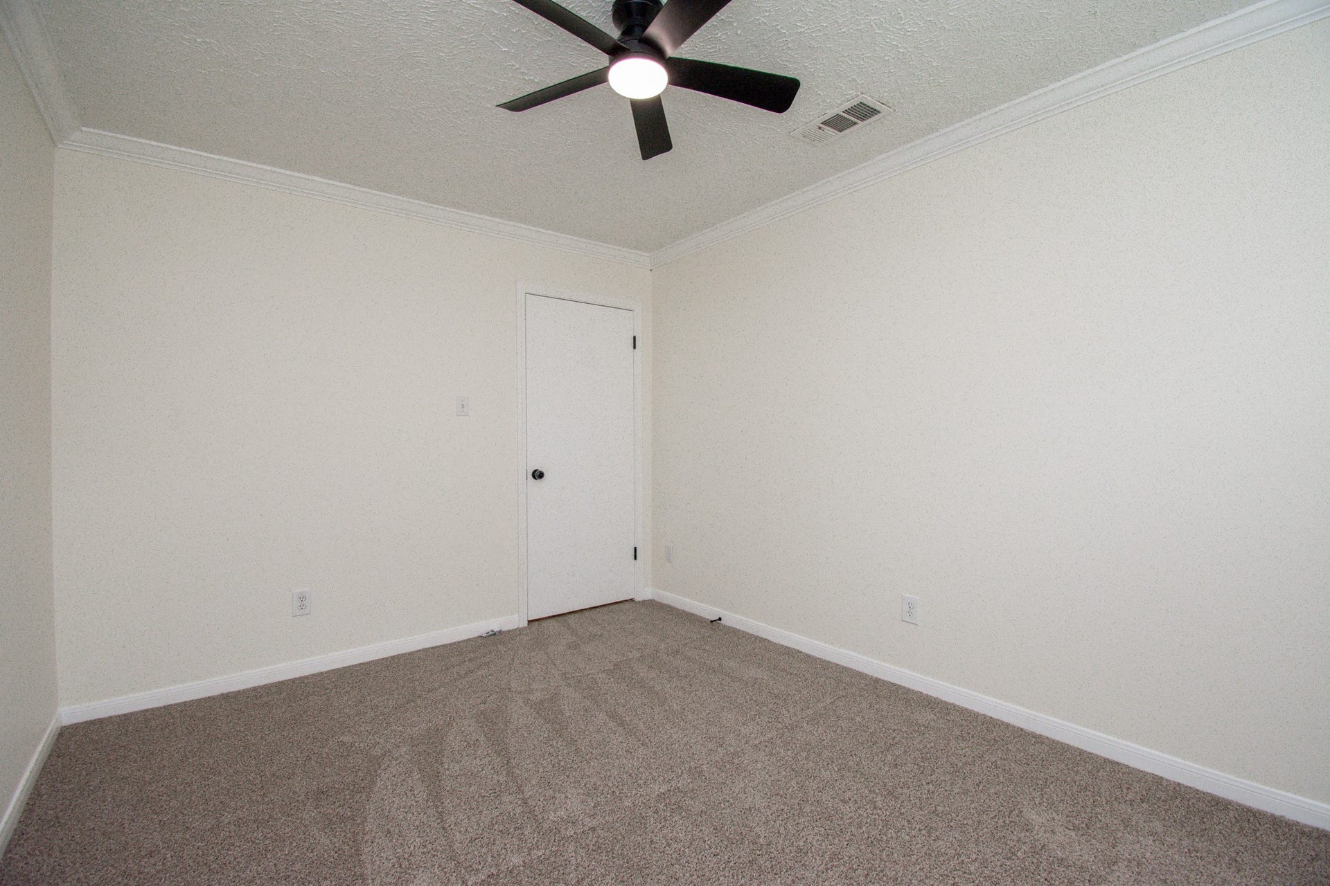 2507 Sage Brush Lane, Sugar Land, TX 77479 Bedroom 2 with ceiling fan