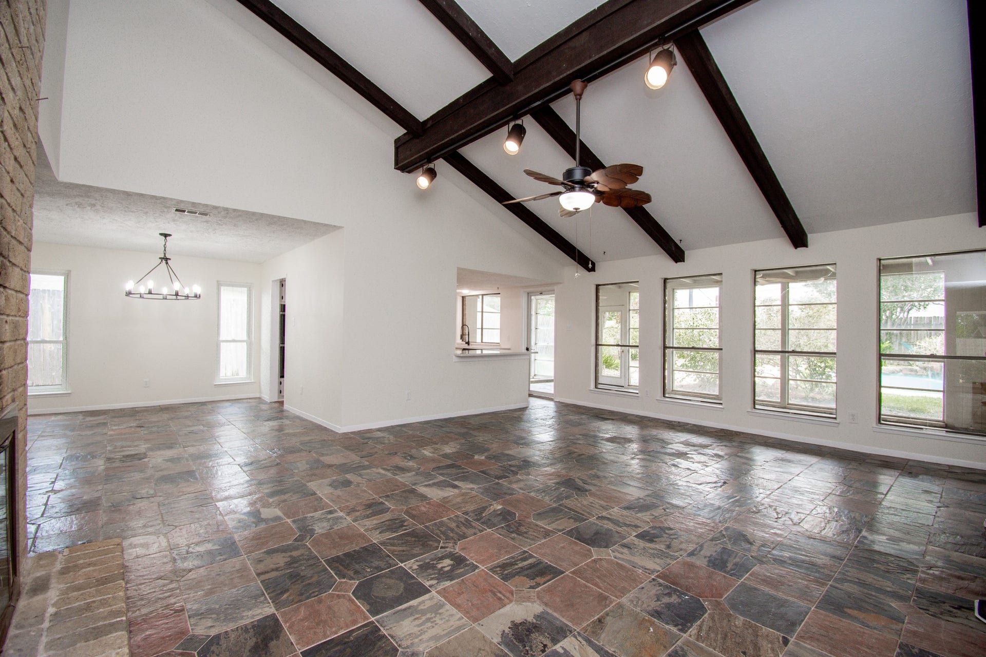 2507 Sage Brush Lane, Sugar Land, TX 77479 Wall of windows show off the enclosed sunroom!