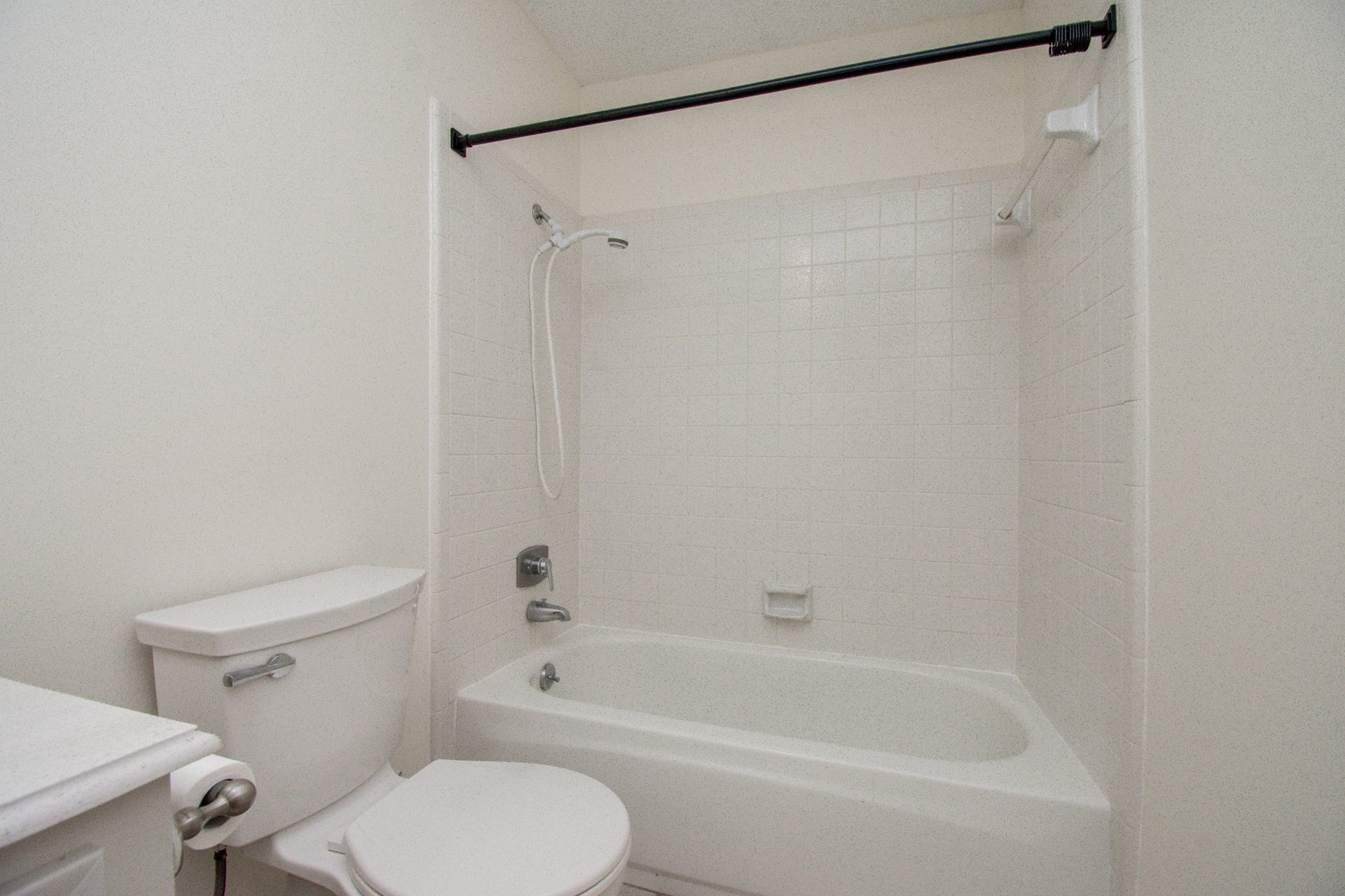 2507 Sage Brush Lane, Sugar Land, TX 77479 Secondary Full Bath