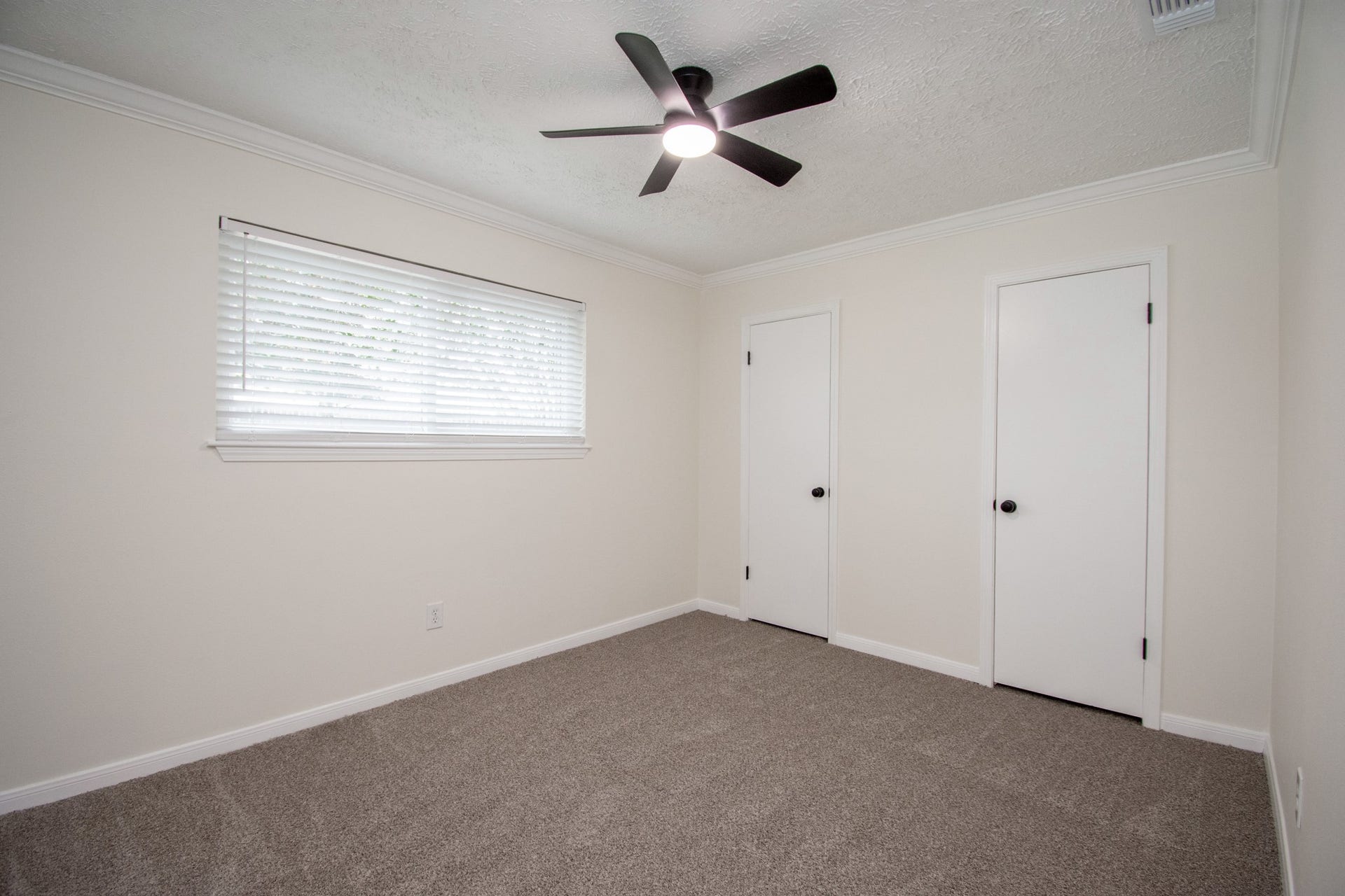 2507 Sage Brush Lane, Sugar Land, TX 77479 Bedroom 3 with walk in closet