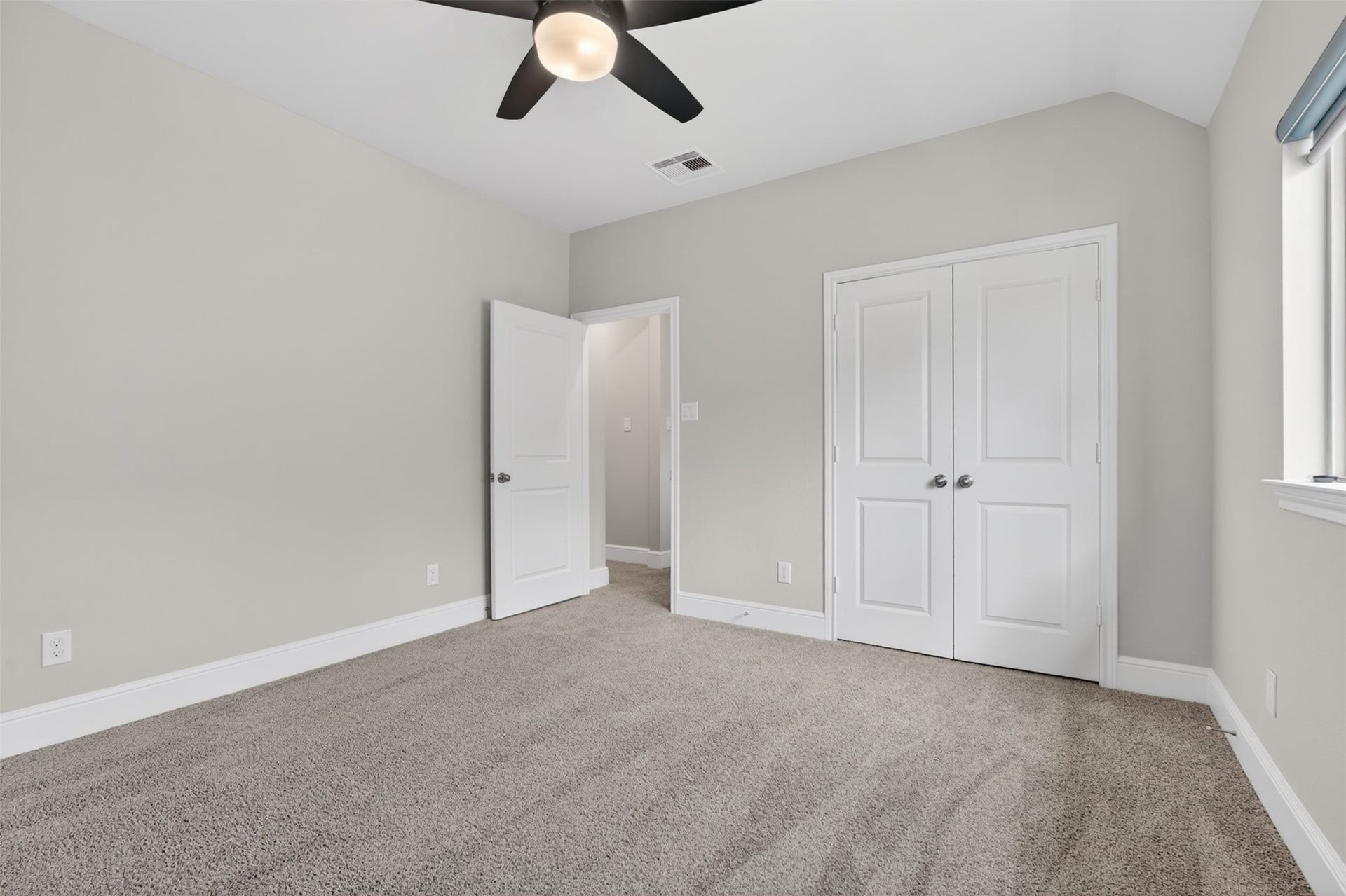 Whether used as a guest bedroom, hobby room, study space, or private retreat, this blank canvas is ready to reflect your unique lifestyle and vision.