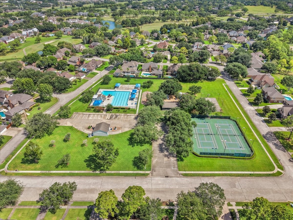 2108 Cherry Hills Drive, League City, TX 77573 Neighborhood amenities