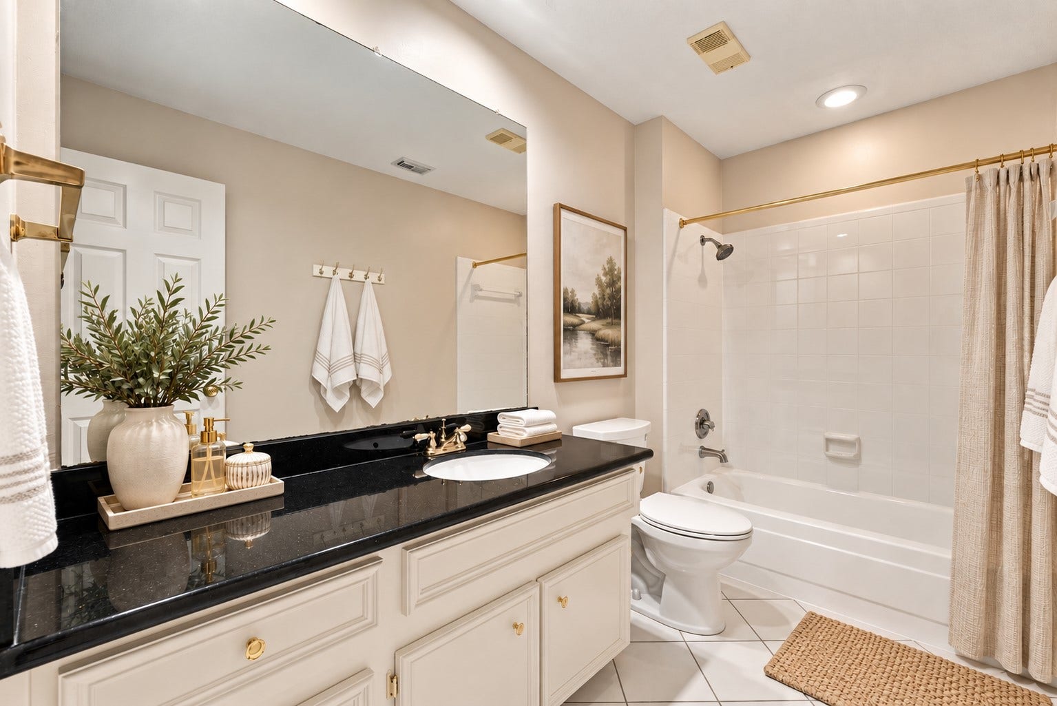 2108 Cherry Hills Drive, League City, TX 77573 Full bath 2