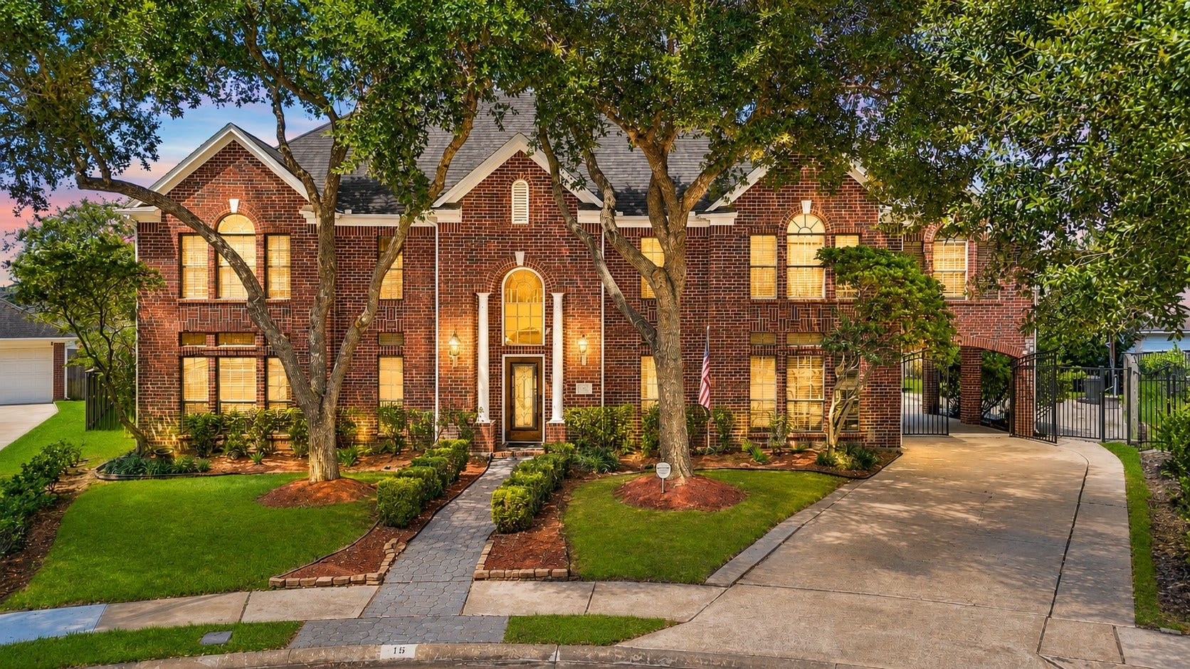 16 Fosters Court, Sugar Land, TX 77479 The extended driveway add both character and functionality.