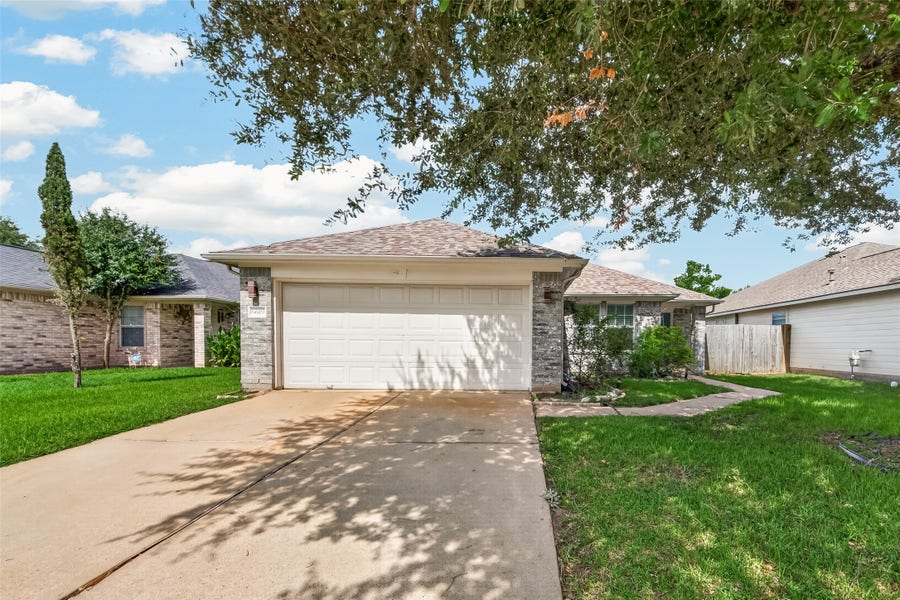 Property photo for 6619 Wellington Meadows Drive, Katy, TX